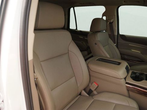 Used 2019 GMC Yukon SLT w/ Open Road Package AWD/4WD image 22