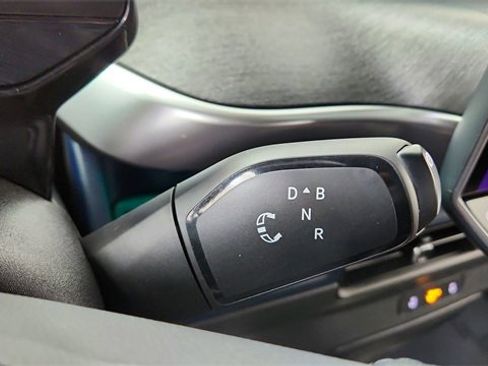 Used 2025 Volkswagen ID. Buzz Pro S image 43