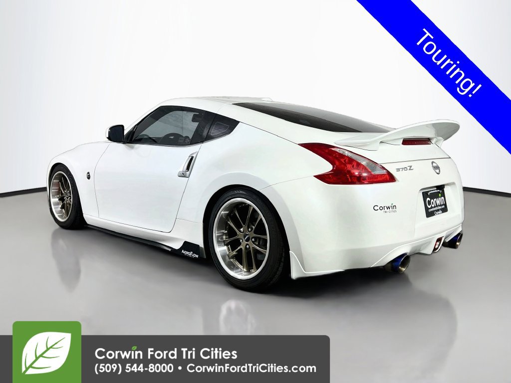 Used 2013 Nissan 370Z Touring RWD image 10
