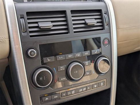 Used 2017 Land Rover Discovery Sport HSE image 28