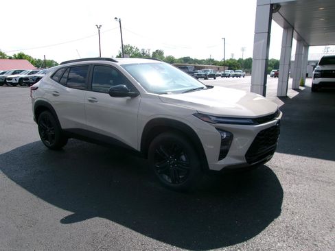New 2026 Chevrolet Trax ACTIV FWD image 9