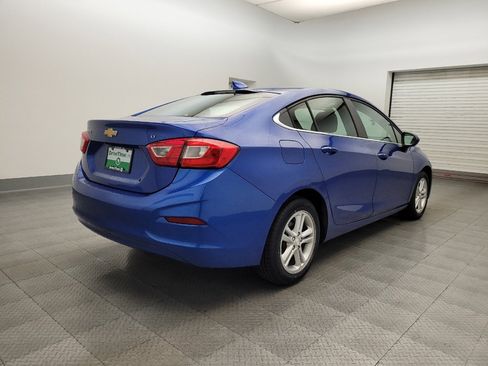 Used 2018 Chevrolet Cruze LT w/ Convenience Package image 9