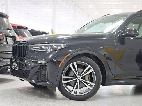 Used 2020 BMW X7 xDrive40i w/ M Sport Package AWD/4WD image 2