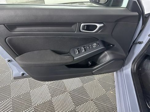 Used 2023 Honda Civic Sport image 18