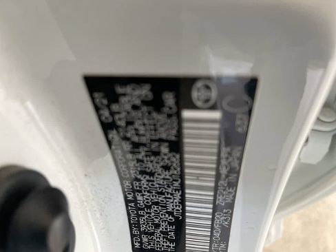 Used 2021 Toyota Corolla LE image 27