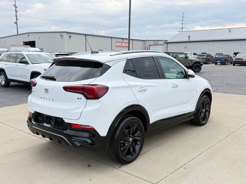 Used 2024 Buick Encore GX Sport Touring image 7