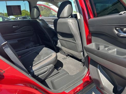 Certified 2023 Nissan Pathfinder SL w/ SL Premium Package FWD image 27