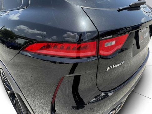 Used 2019 Jaguar F-PACE SVR image 12