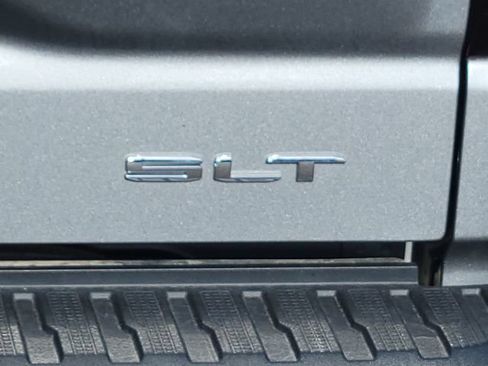 Used 2023 GMC Sierra 1500 SLT w/ SLT Convenience Package AWD/4WD image 11