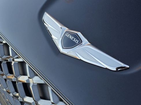 Used 2024 Genesis GV70 2.5T Sport Prestige w/ Sport Prestige Package image 9