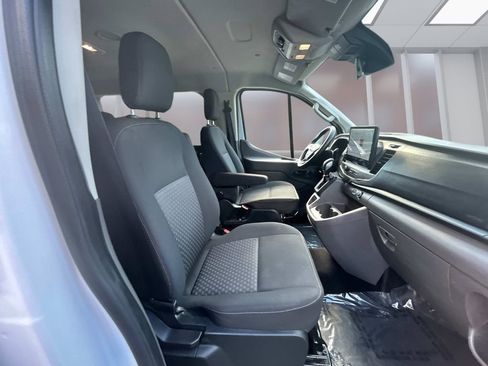 Used 2022 Ford Transit 350 XLT image 17