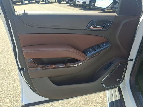 Used 2015 Chevrolet Tahoe LTZ AWD/4WD image 12