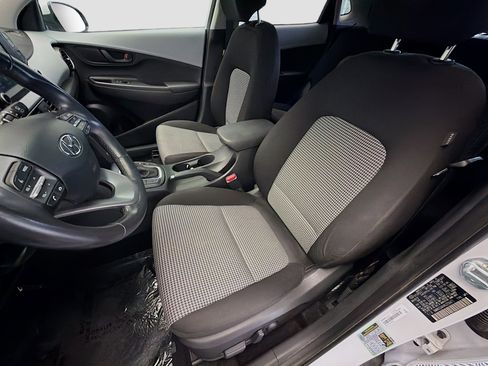 Used 2019 Hyundai Kona SEL w/ SEL Tech Package 02 FWD image 10