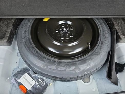 Used 2025 Kia Sportage SX image 23