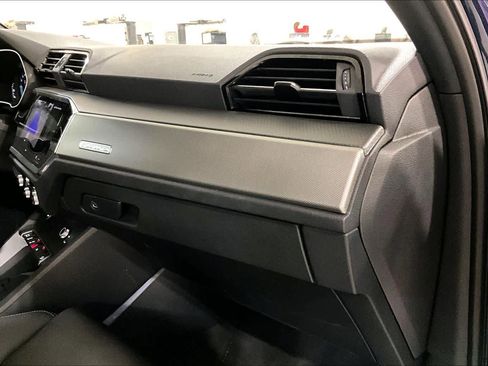 Used 2025 Audi Q3 2.0T Premium w/ Convenience Package image 17