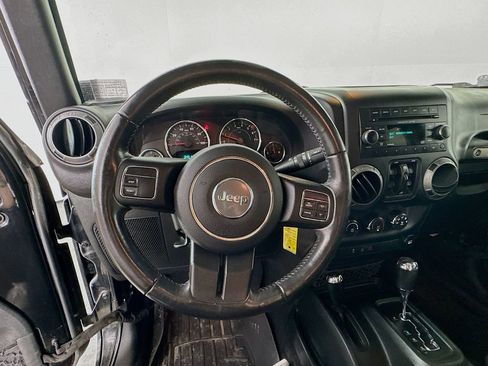 Used 2017 Jeep Wrangler Unlimited Sport w/ Quick Order Package 24S AWD/4WD image 11
