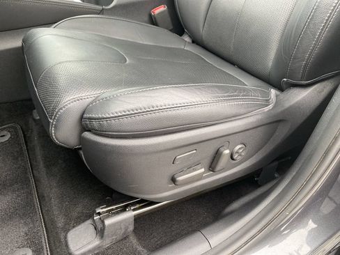 Used 2020 Hyundai Santa Fe Limited FWD image 12