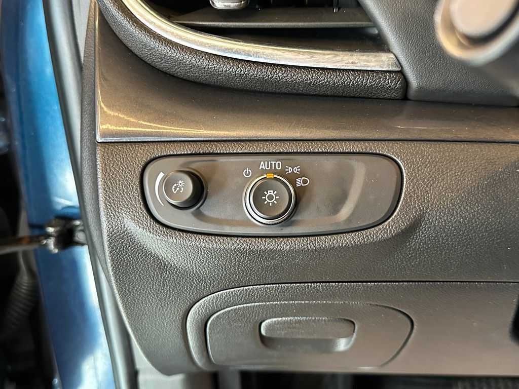 Used 2019 Buick Encore Preferred w/ Safety Package AWD/4WD image 18