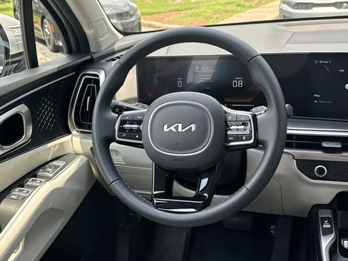 Used 2025 Kia Sorento S w/ Panoramic Sunroof Package FWD image 25
