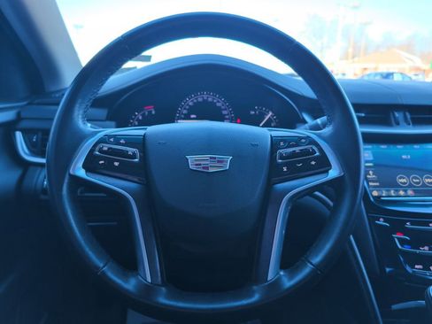 Used 2019 Cadillac XTS image 11