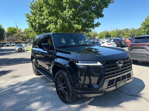 Certified 2024 Lexus GX 550 w/ Accessory Package (2T) AWD/4WD image 9