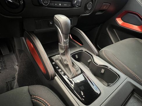 Used 2025 Nissan Frontier PRO-4X image 27