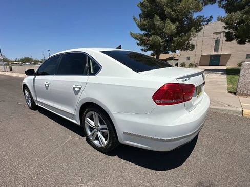 Used 2014 Volkswagen Passat TDI SEL Premium FWD image 2
