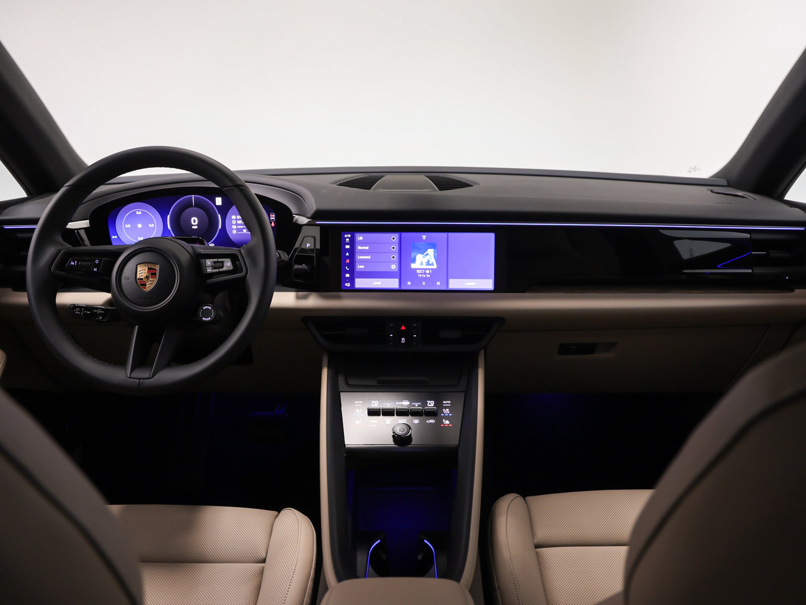 Certified 2026 Porsche Macan 4 Electric AWD/4WD image 31