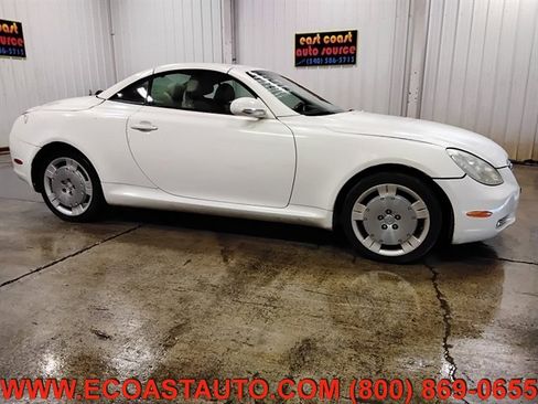 Used 2004 Lexus SC 430 Convertible image 2
