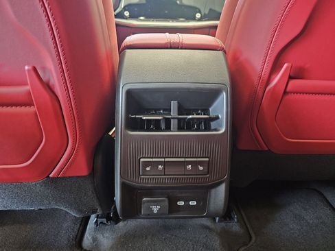 New 2025 Jeep Wagoneer S Launch Edition AWD/4WD image 19