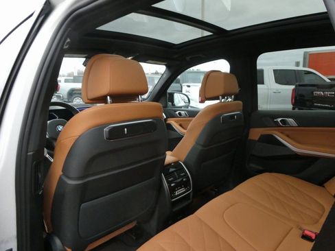 Used 2026 BMW X5 M60i AWD/4WD image 61