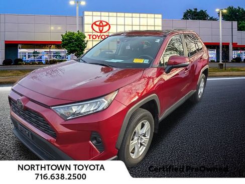 Used 2021 Toyota RAV4 XLE image 15
