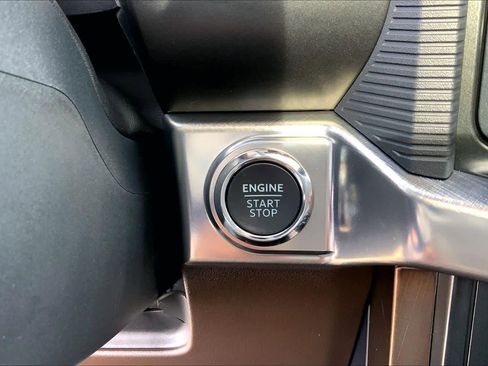 Used 2025 Ford F150 King Ranch w/ FX4 Off-Road Package image 33