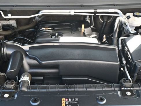 Used 2018 Chevrolet Colorado LT w/ LT Convenience Package image 18