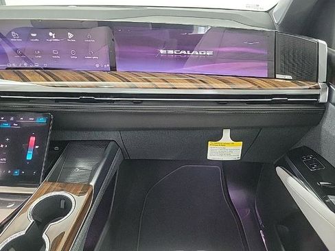 New 2026 Cadillac Escalade Platinum Luxury AWD/4WD image 15