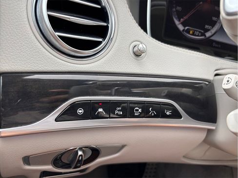 Used 2016 Mercedes-Benz S 63 AMG 4MATIC Sedan image 37