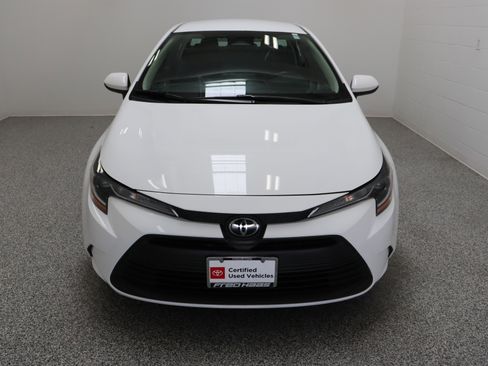 Used 2024 Toyota Corolla LE FWD image 3