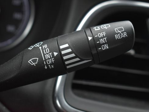 Used 2019 Buick Enclave Essence image 26