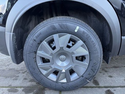 New 2026 Nissan Kicks S image 9