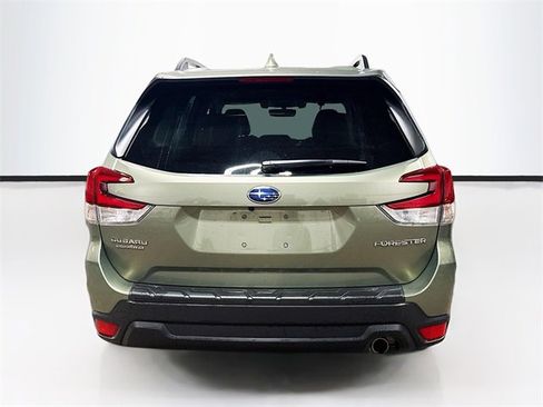 Used 2021 Subaru Forester Limited image 6