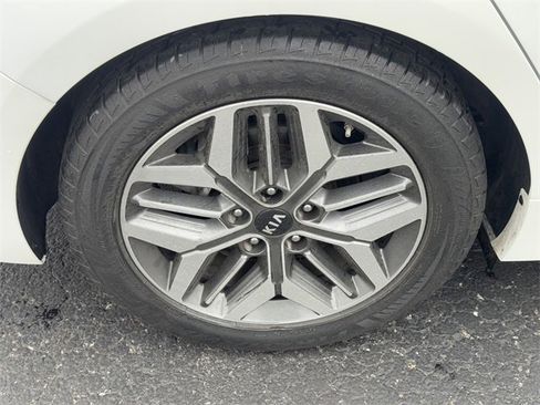 Used 2020 Kia Optima EX w/ Technology Package image 12
