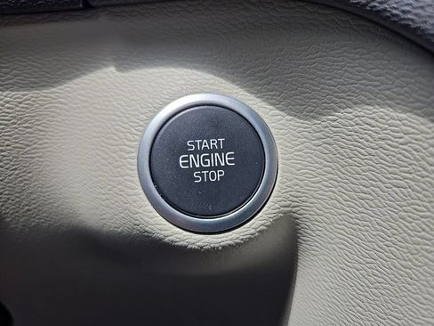 Used 2020 Volvo XC40 T5 Momentum AWD/4WD image 27