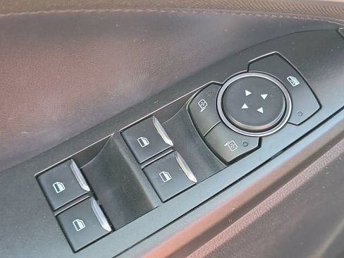 Used 2020 Ford Explorer XLT w/ Comfort Package AWD/4WD image 16