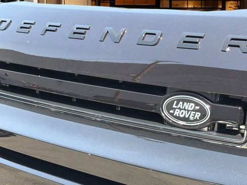 New 2026 Land Rover Defender 110 AWD/4WD image 21