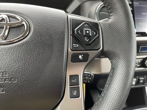 Used 2022 Toyota Tacoma SR5 image 7