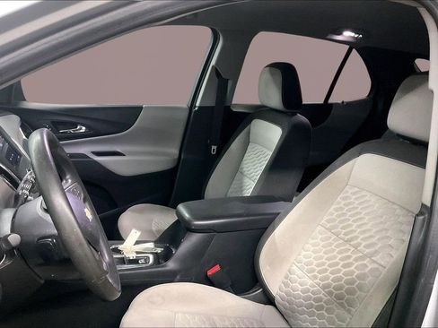 Used 2020 Chevrolet Equinox LS w/ LS Convenience Package image 23