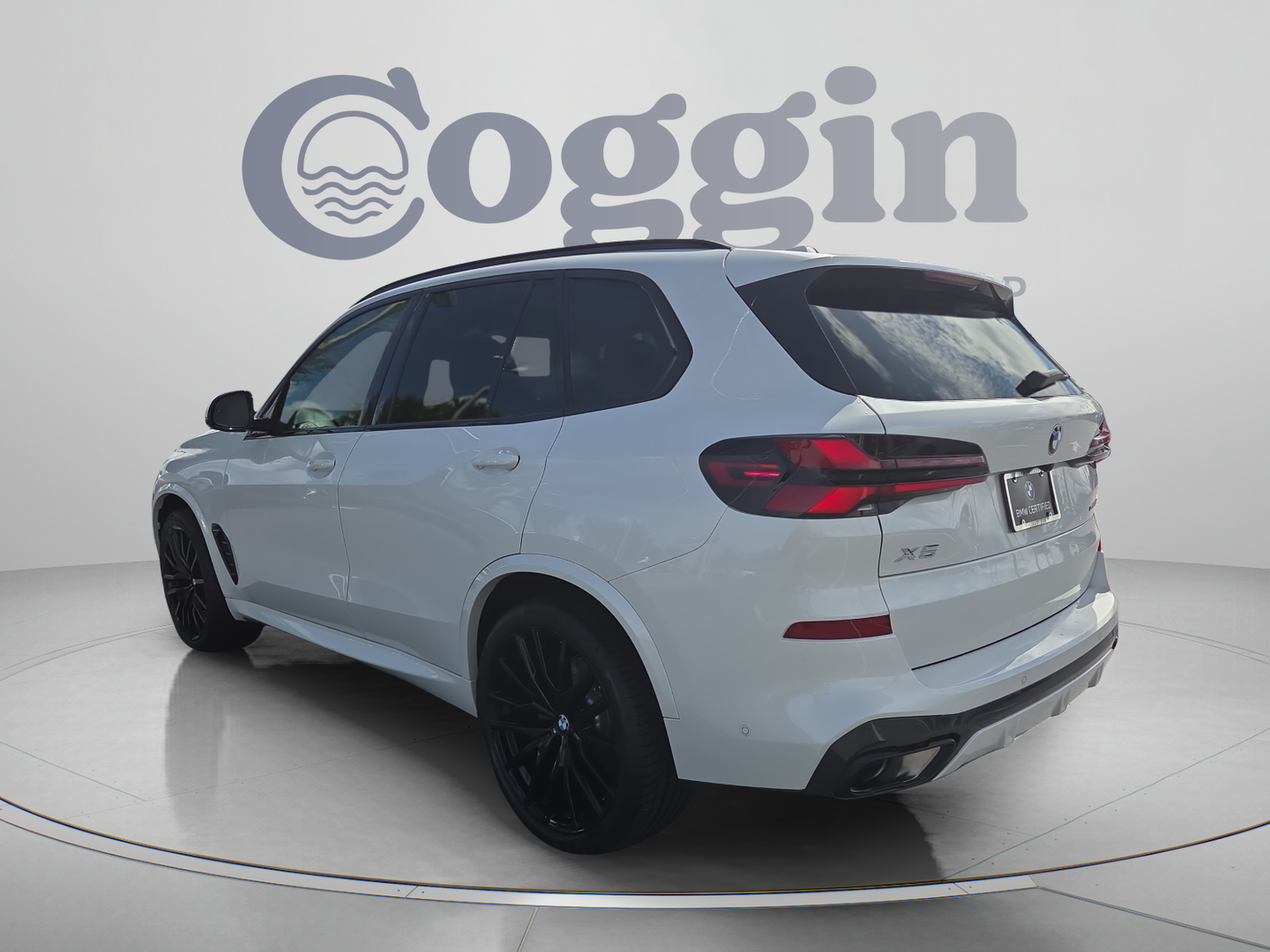 Used 2026 BMW X5 xDrive40i w/ Executive Package AWD/4WD image 3