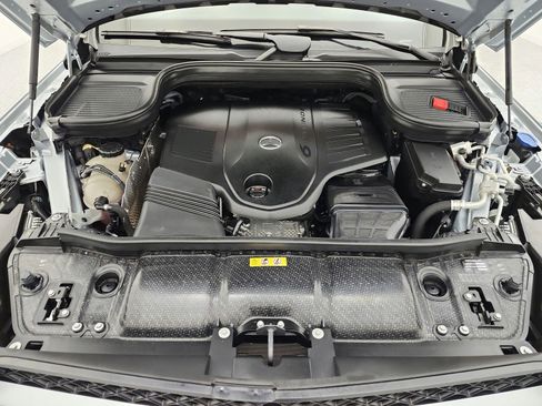 Certified 2023 Mercedes-Benz GLS 450 4MATIC image 17