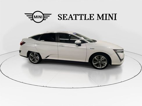 Used 2018 Honda Clarity Plug-In Hybrid image 13