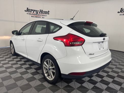 Used 2017 Ford Focus SE FWD image 9